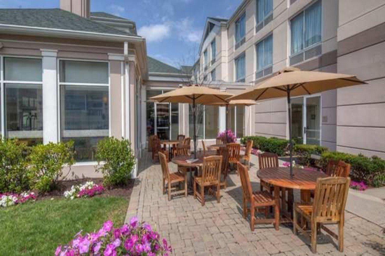 Hilton Garden Inn Норуолк Экстерьер фото