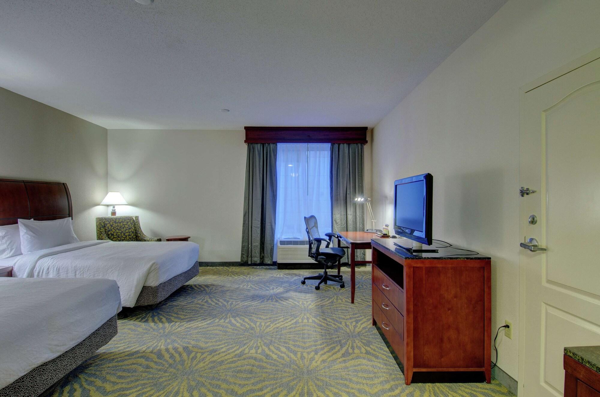Hilton Garden Inn Норуолк Экстерьер фото