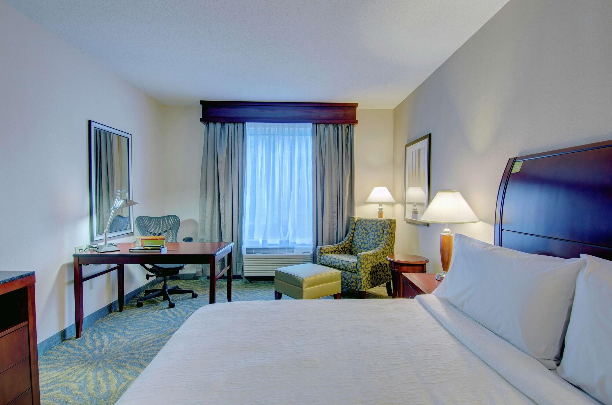 Hilton Garden Inn Норуолк Экстерьер фото